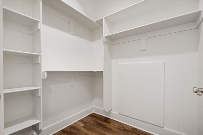 Building Photo - The Aspen at Been Road Villas 3 Bed, 2 Bath