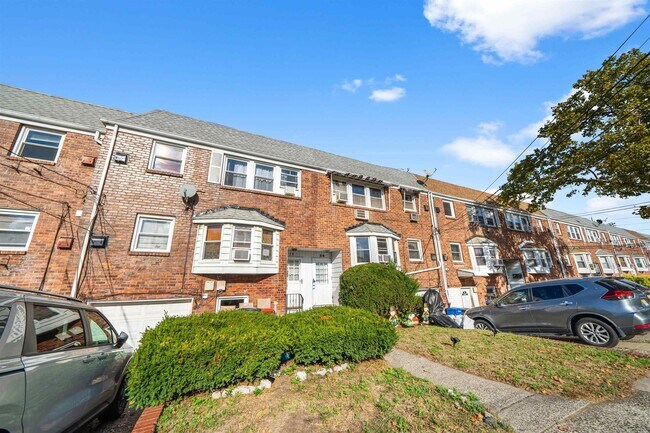 Building Photo - 26 Briarwood Rd