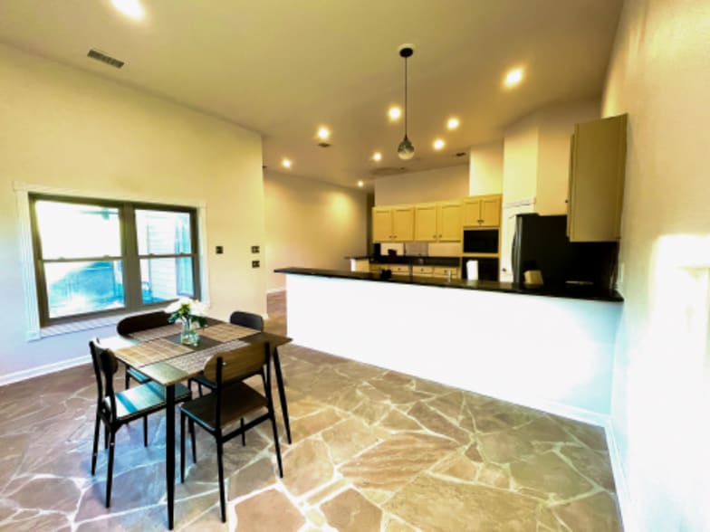 Building Photo - 4120 Sotol Ln