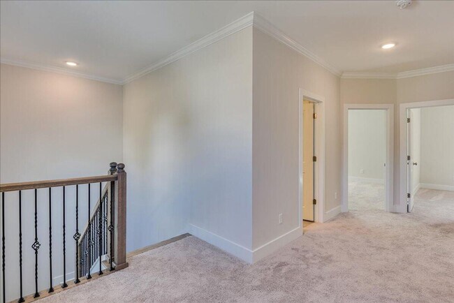 Building Photo - 422 Pump House Rd