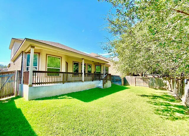 Building Photo - 15527 Birdstone Ln