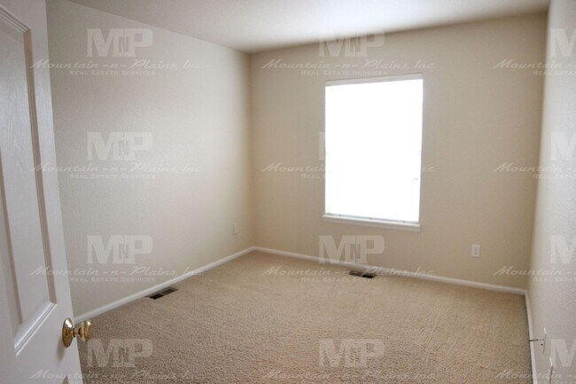 Building Photo - 3826 Eclipse Ln