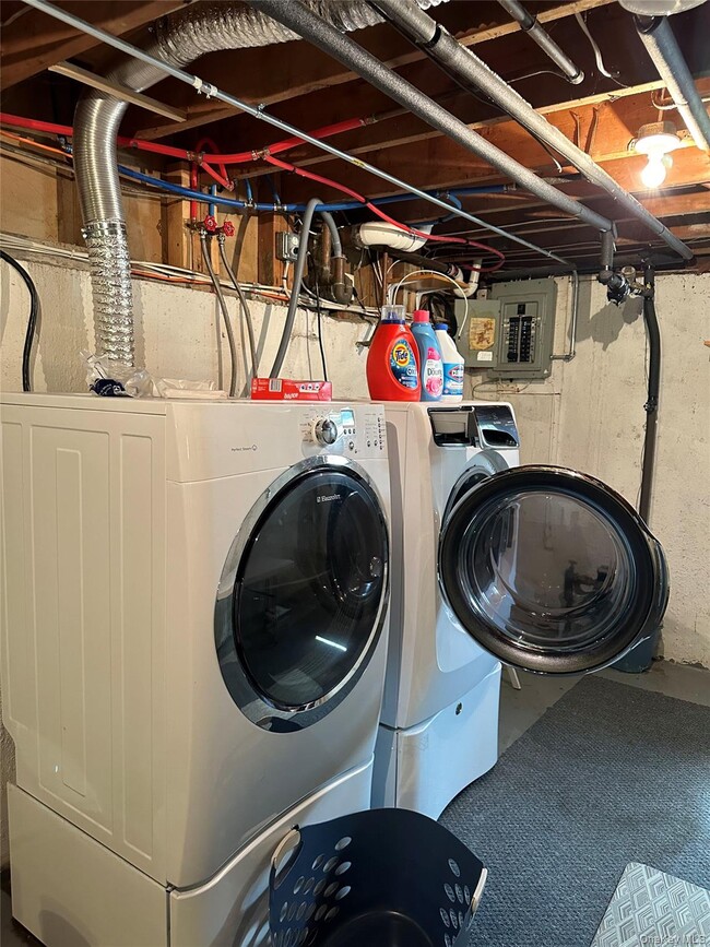 Building Photo - 280 Terry Rd