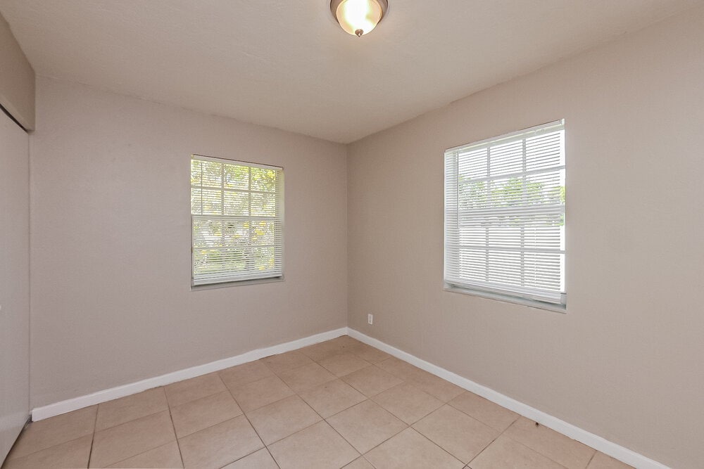 Building Photo - 1107 NW 15th Ct