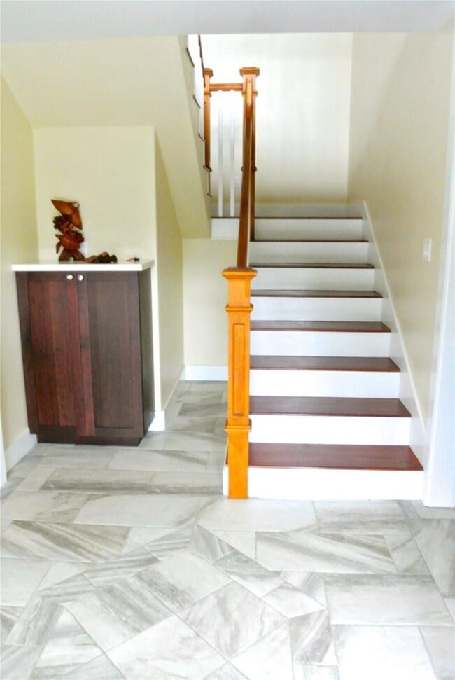 Building Photo - 362 - MA