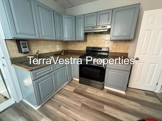 Primary Photo - 3 Bed Single Family Home in Gloucester City!