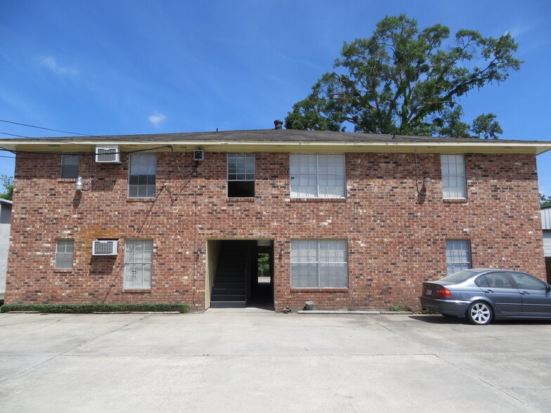 Front building - 175 Burgin Ave