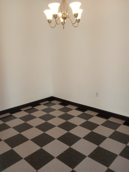 Building Photo - 138 Laurel Hill Ave