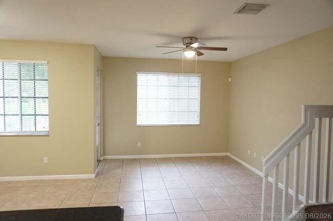 Building Photo - 2026 Nassau Dr