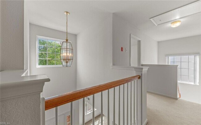Building Photo - 310 Canaan Cir