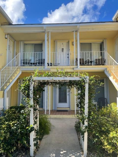 Building Photo - 101 N Lakeside Dr