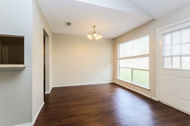 Building Photo - 4606 Lost Lake Ln