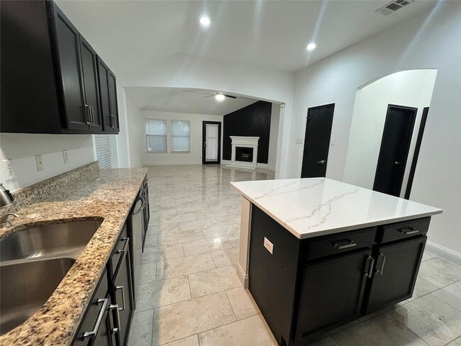 Building Photo - 6304 Spring Ranch Dr