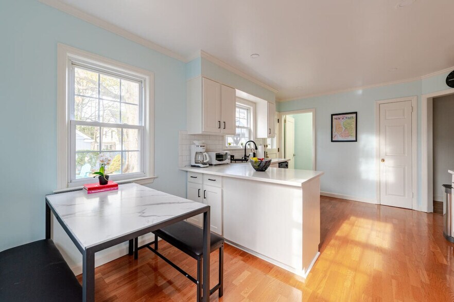 Building Photo - 40 Clark Pl