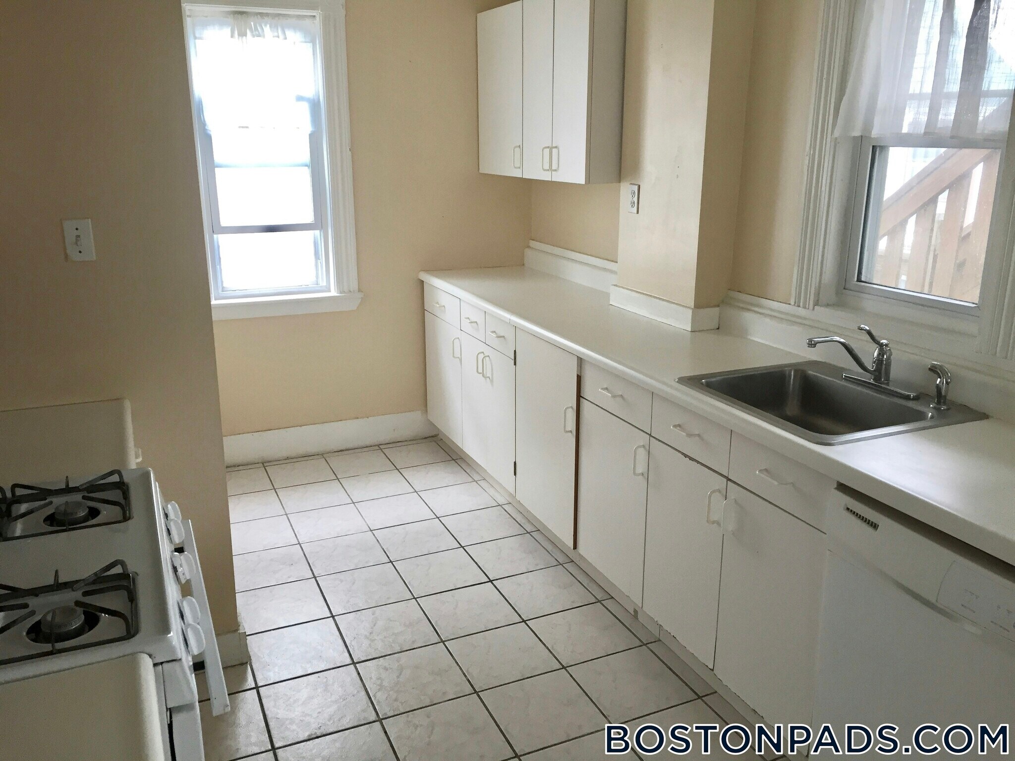 Building Photo - 3 Washburn Terrace