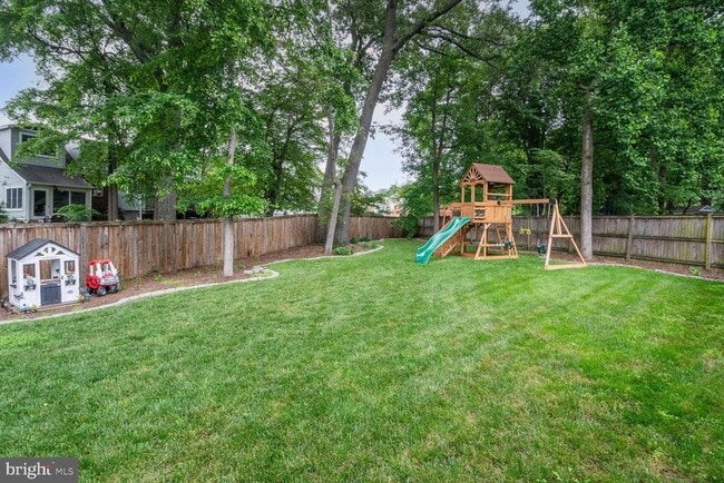 Building Photo - 2502 Duxbury Pl