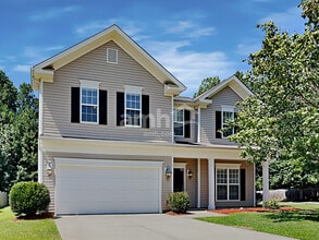 Building Photo - 4095 Shadetree Dr