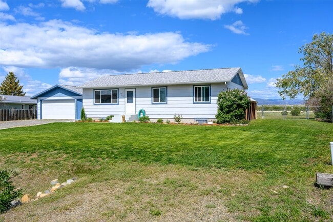 Building Photo - 2765 Bandera Dr