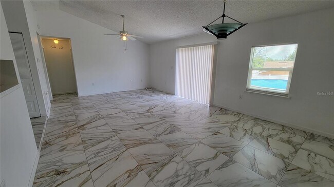 Building Photo - 3048 Bonkirk Dr