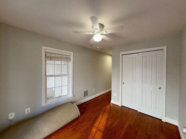 Building Photo - Charming 4 Bedroom/3.5 Bathroom Townhome with In-Unit Laundry in Pigtown, Baltimore, MD!