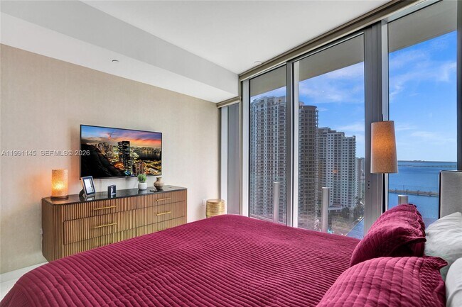 Building Photo - 300 Biscayne Blvd Way