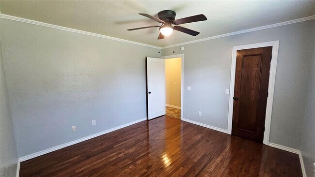 Building Photo - 4017 Eaton Pl