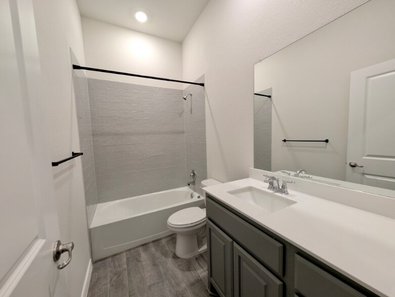 Building Photo - 1013 Sublime Dr