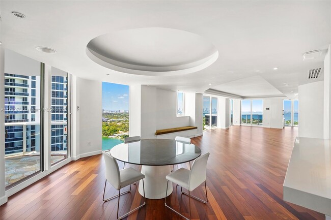 Building Photo - 4779 Collins Ave