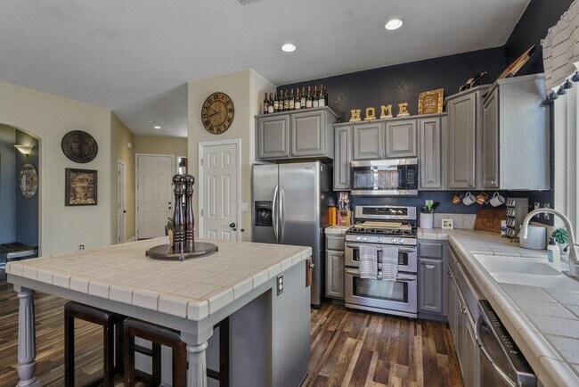 Building Photo - 2477 Veneto Ln