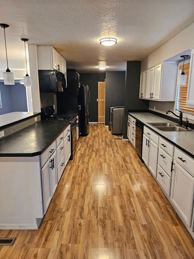 Building Photo - 1701 Walnut St