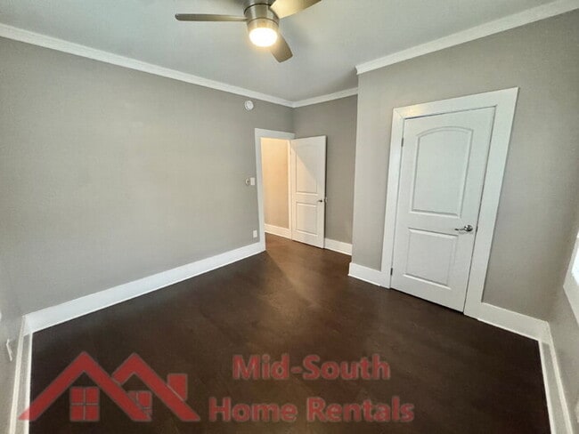 Building Photo - 1046 Tanglewood St