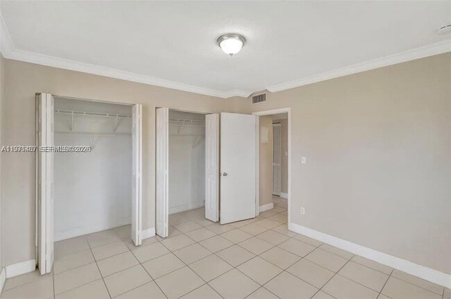 Building Photo - 898 NW 45th Ave