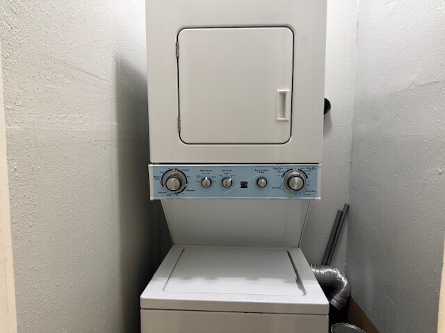 Building Photo - 2915 Isabella St