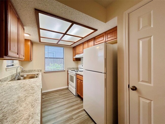 Building Photo - 9308 Kempler Dr