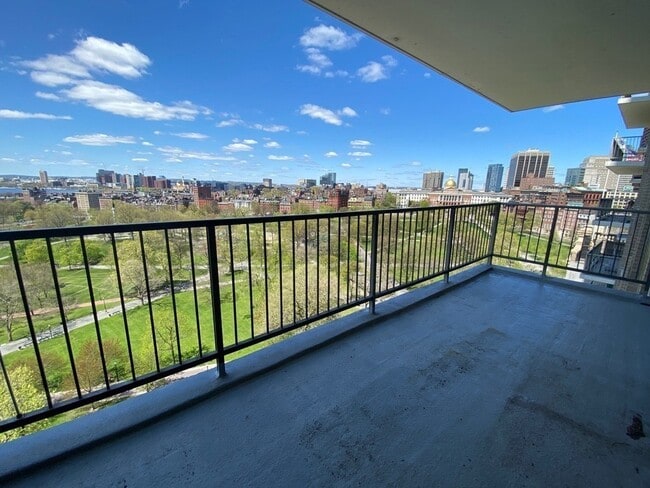 Building Photo - 151 Tremont St