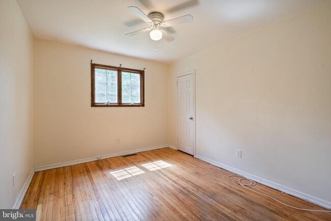 Building Photo - 14 Landon Dr