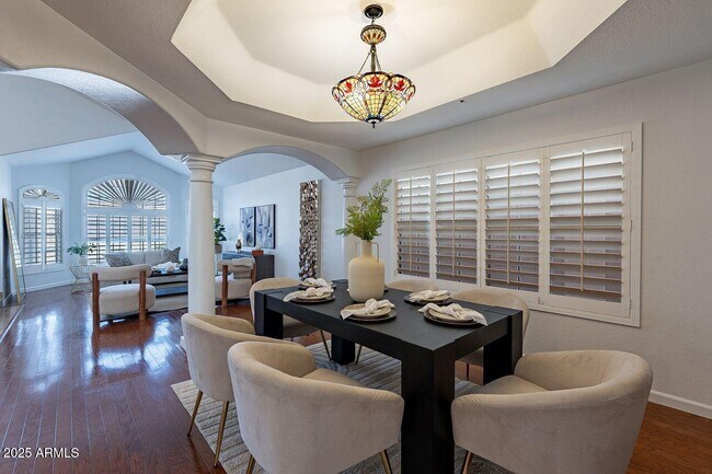 Building Photo - 12863 E Becker Ln