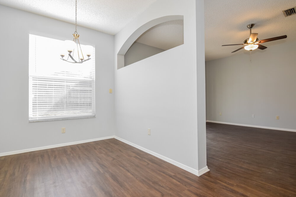 Building Photo - 327 Sand Ridge Dr