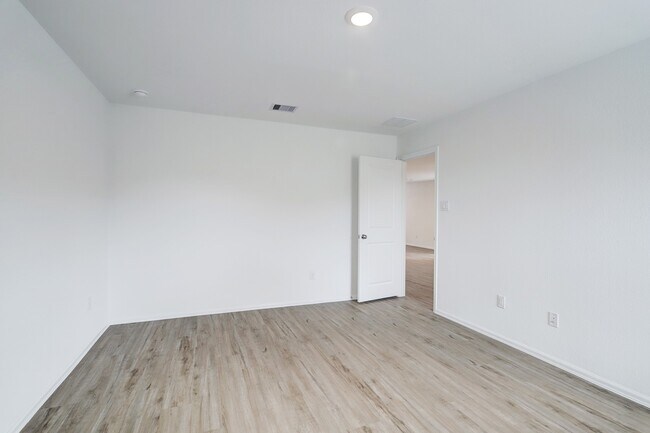 Building Photo - 4134 Zavala Ml St