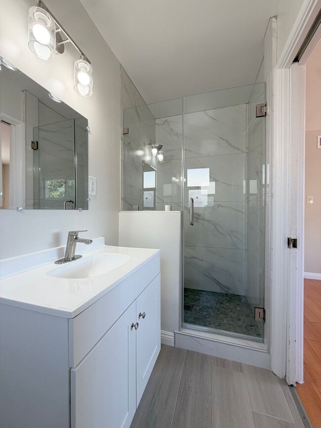 Building Photo - Stunning Mid-Century Modern Home  in Garden Grove