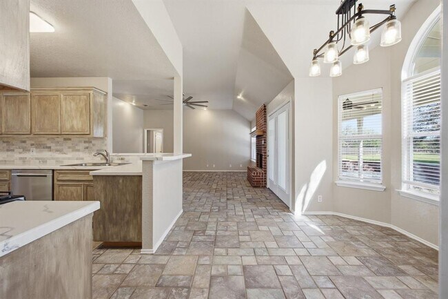 Building Photo - 141 Comanche Trail