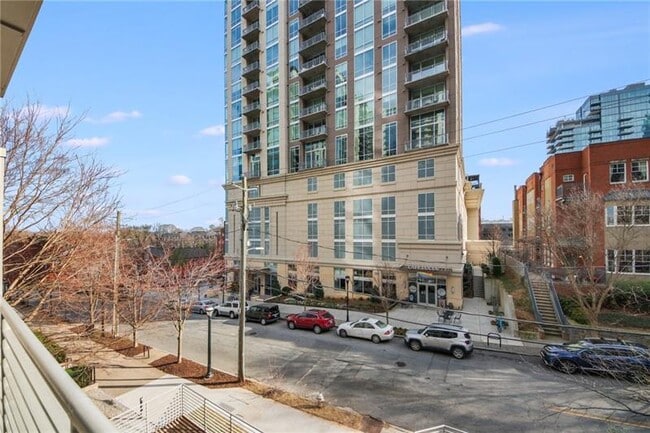 Building Photo - 208 12th St NE