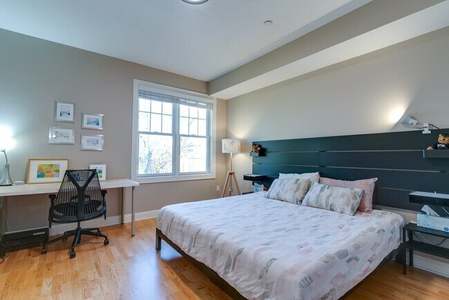 Building Photo - 21 Rockland St