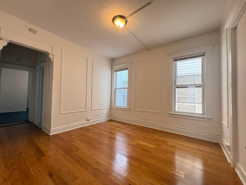 Building Photo - 211 Myrtle Ave