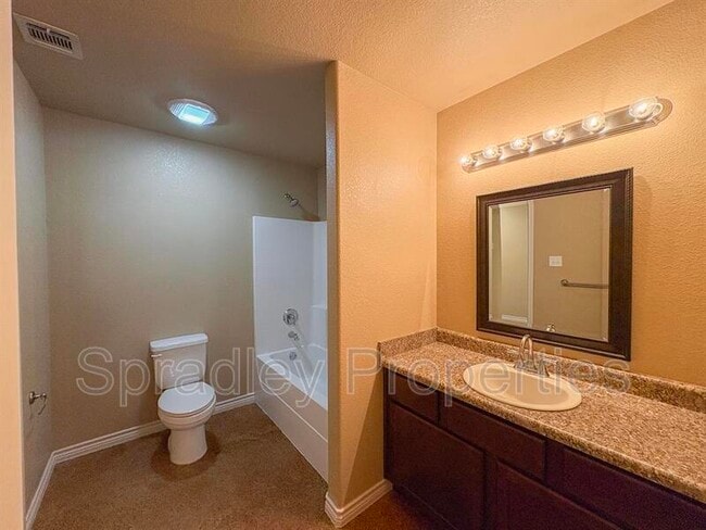 Building Photo - 1559 Kal Ct