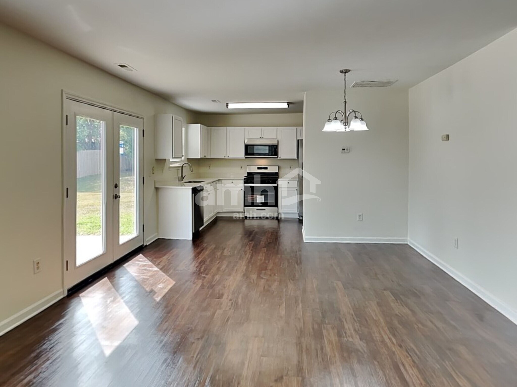 Building Photo - 8849 Laurel Run Dr