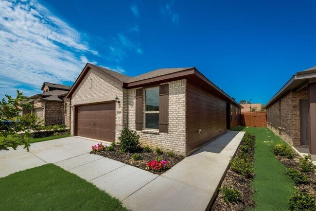 Building Photo - 1002 Pecos St