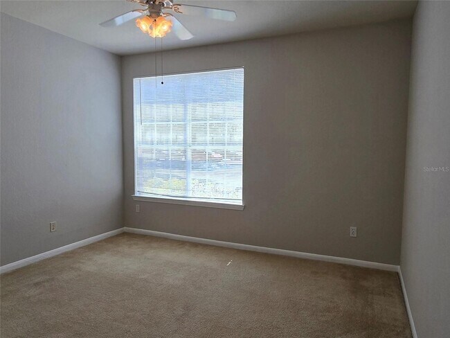 Building Photo - 9005 Lee Vista Blvd