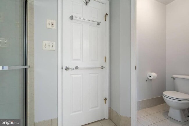 Building Photo - 8648 Royal Worcester Ln
