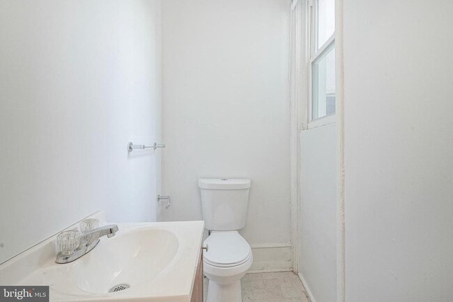 Building Photo - 1904 Federal St